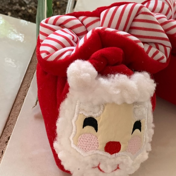 BABY DEER CHRISTMAS SANTA CLAUS BOOTIES THAT RATTLE SIZE 12-18 MONTHS NEW - Picture 6 of 9